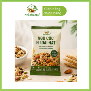 Gói ngũ cốc 9 loại hạt Nhà Healthy 25g đặt trên bàn gỗ, thiết kế bao bì màu xanh và kem, xung quanh là các loại hạt dinh dưỡng tự nhiên.